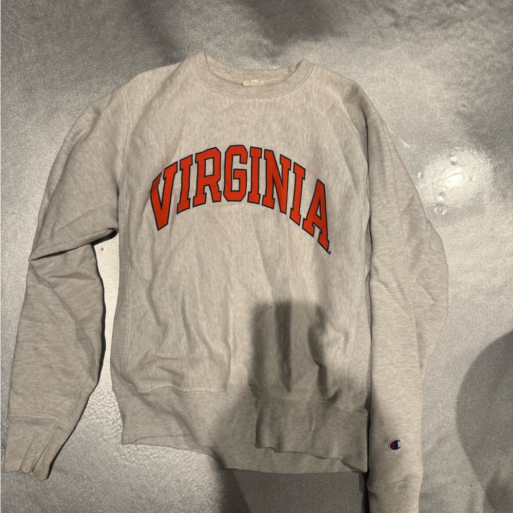 Vintage Virginia Sweatshirt

Wear and Tear